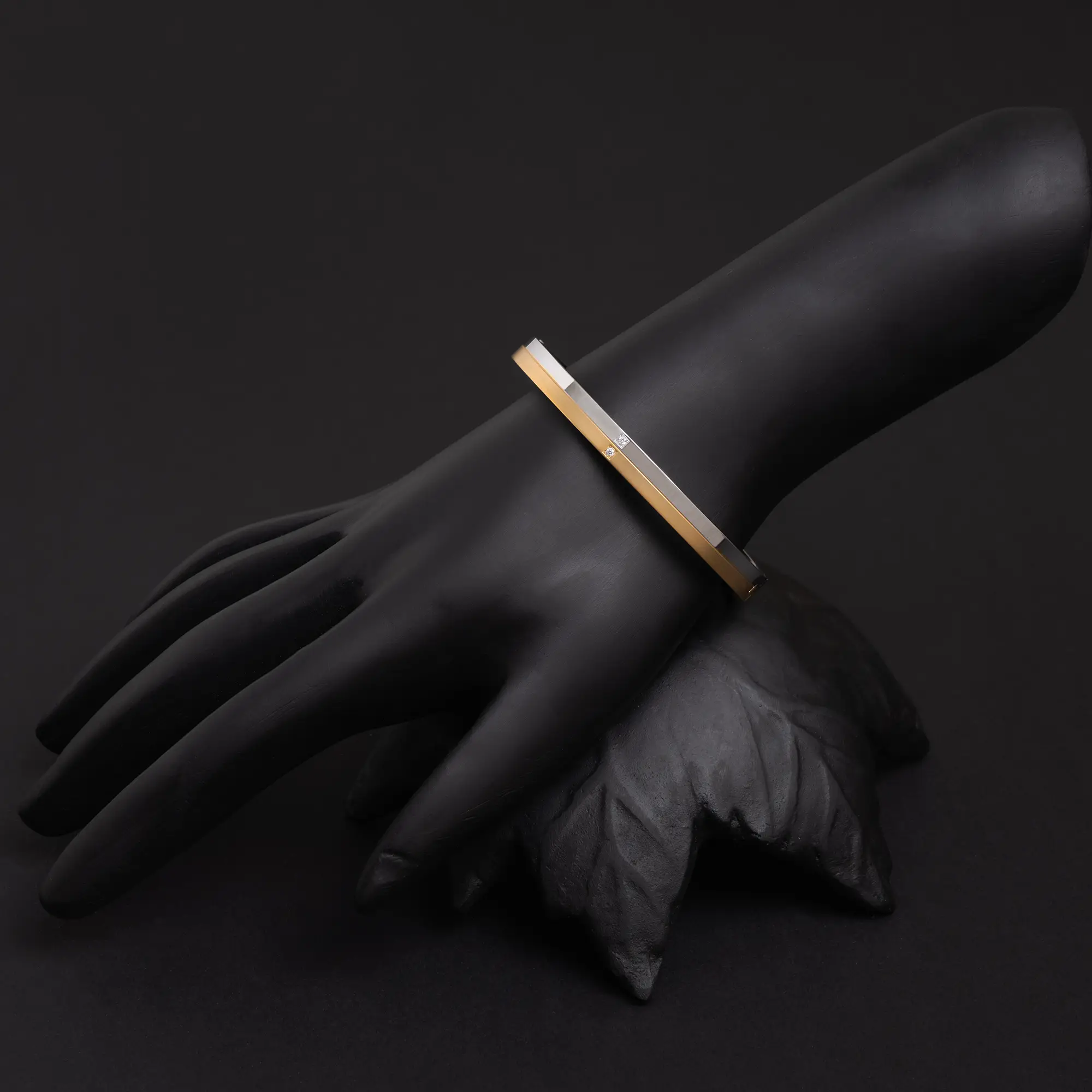 Rose Gold-Plated Hook Closing Contemporary Design Bracelet
